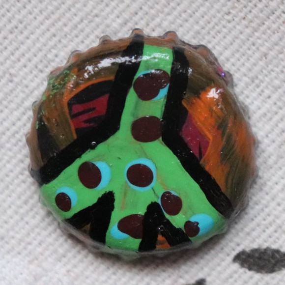 BOTTLE CAP PINBACK BUTTON - Picture 4 of 4